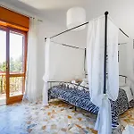 Casa - Merlino לינה וארוחת בוקר